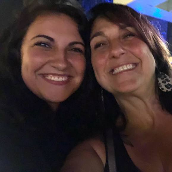 Meet your Posher, Connie - Picture 1 of 1